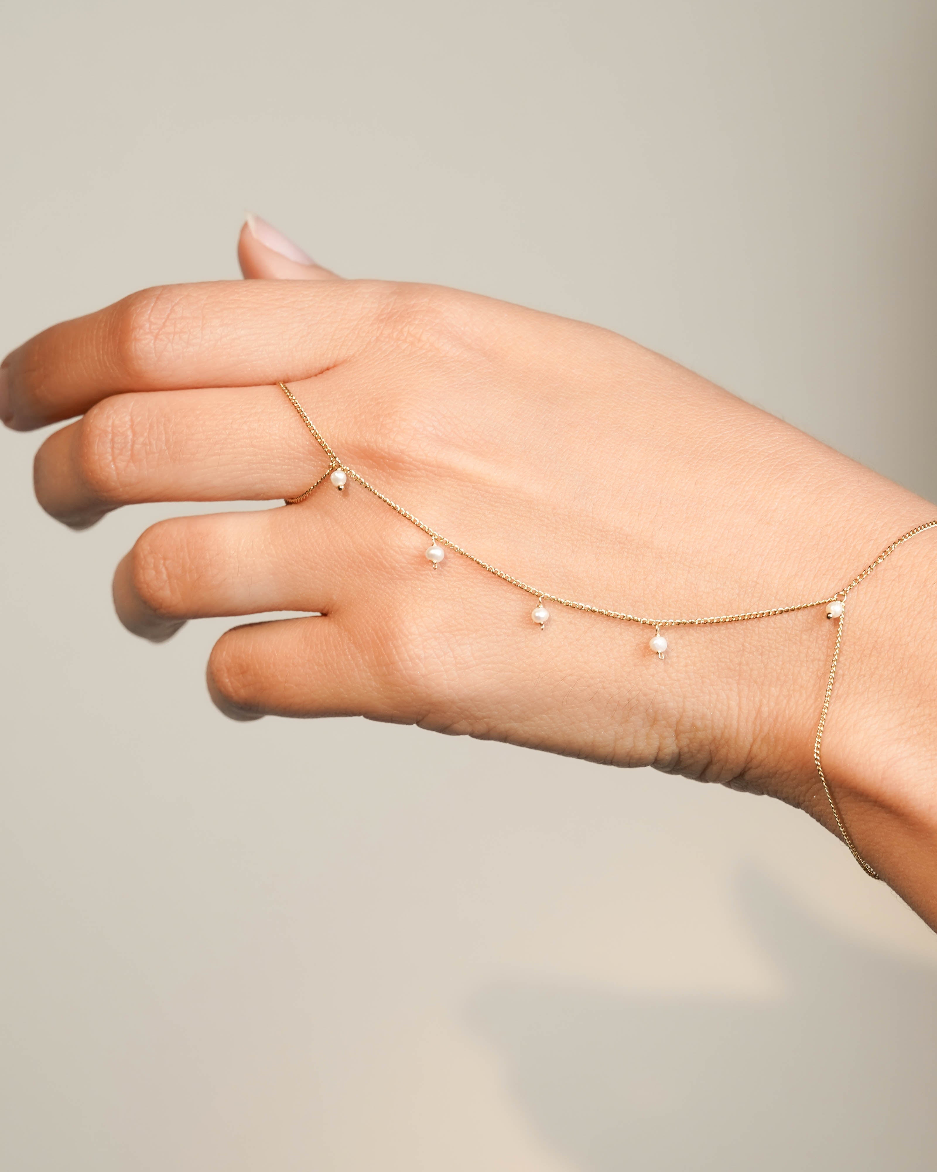 Moonstone Handchain